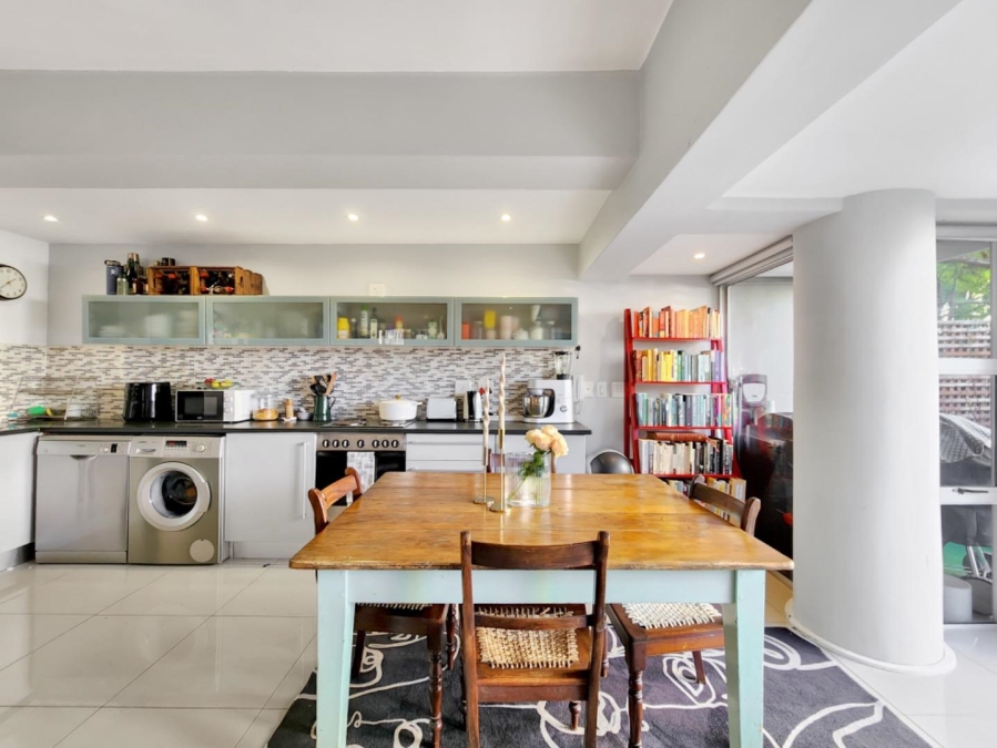 2 Bedroom Property for Sale in Sea Point Western Cape